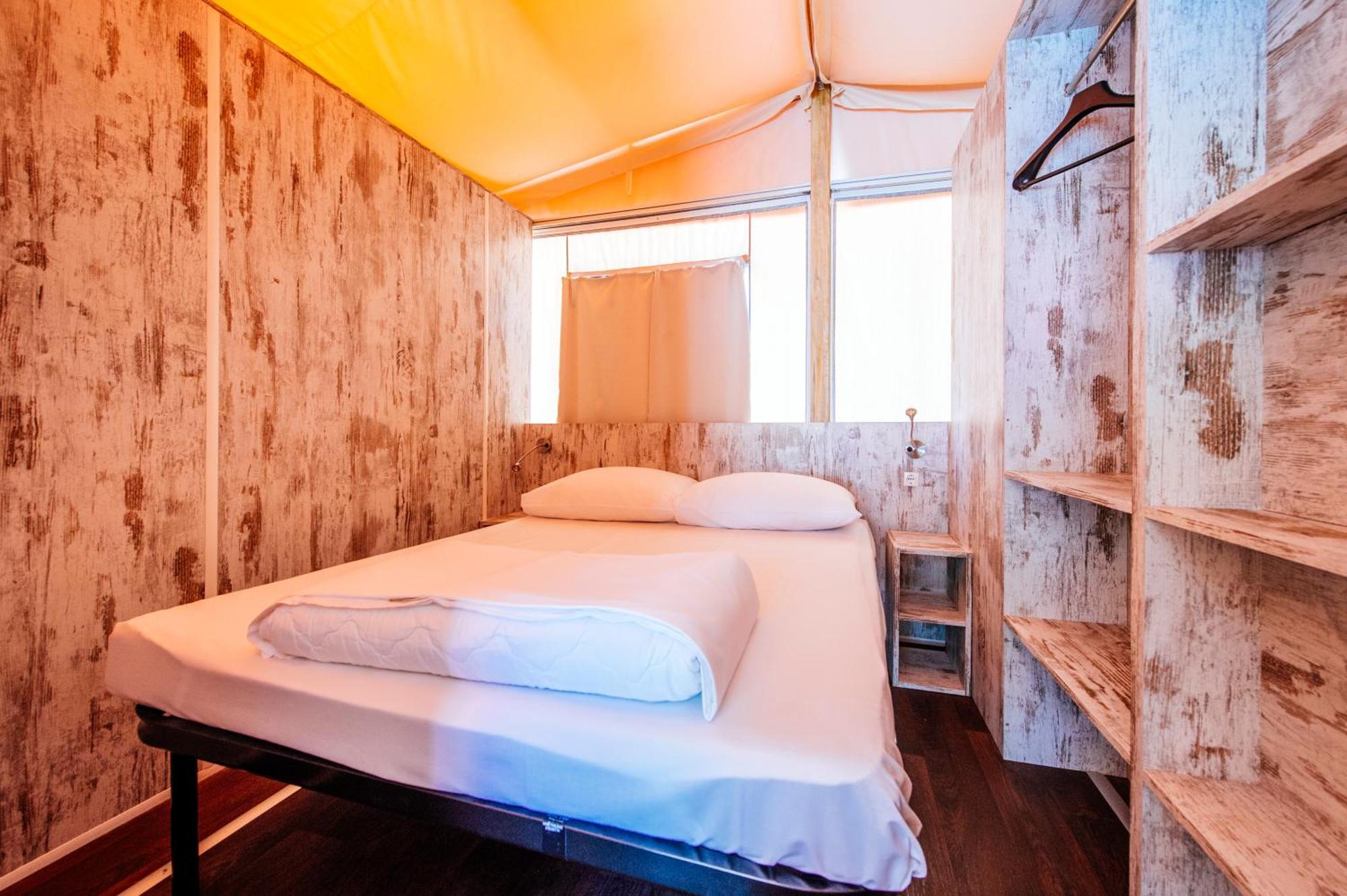 Zaton Holiday Resort Glamping Tents Nin Bilik gambar
